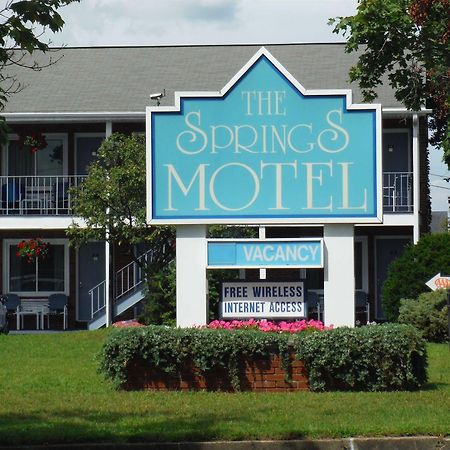 The Springs Motel Saratoga Springs Exteriör bild