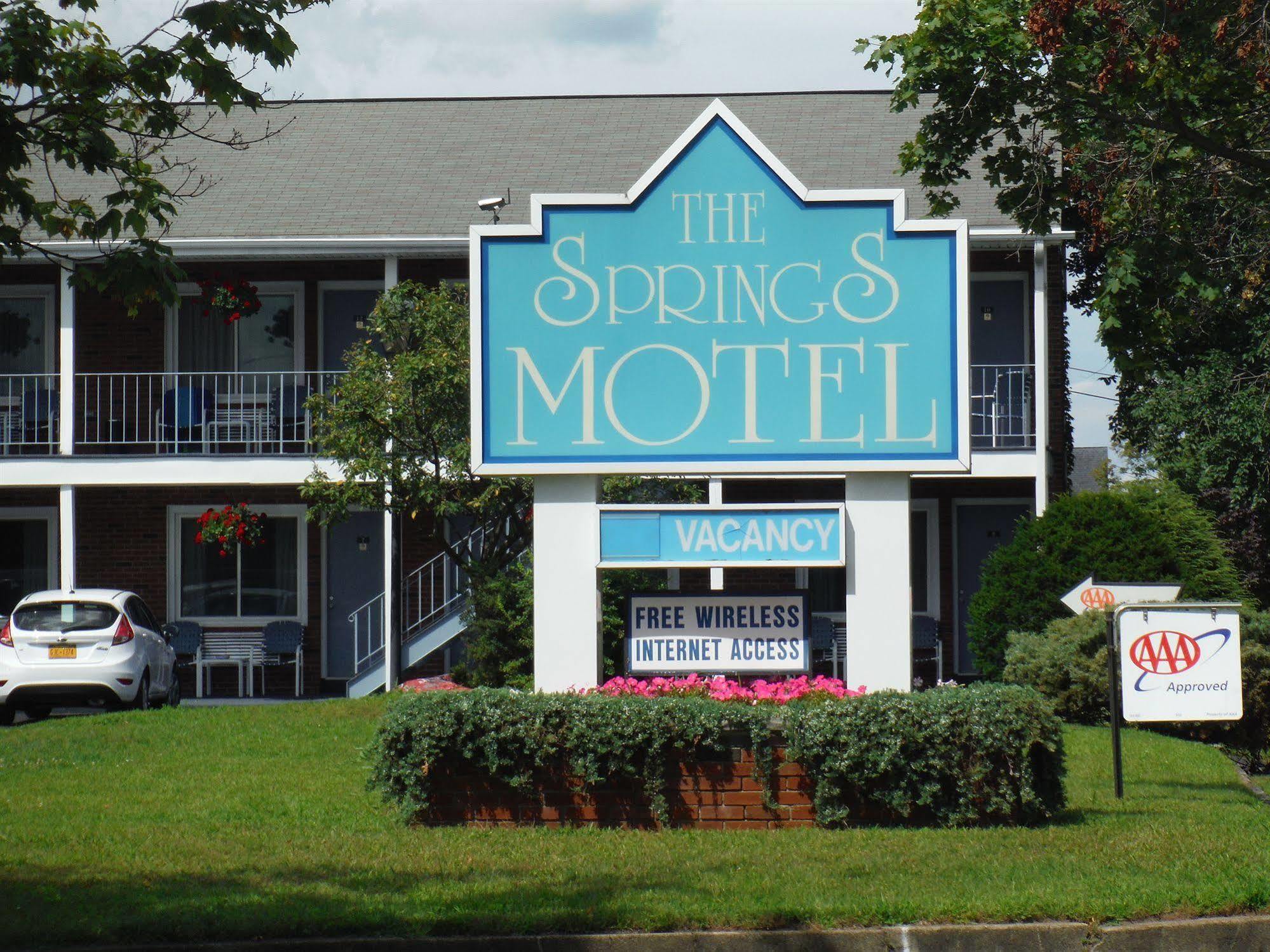 The Springs Motel Saratoga Springs Exteriör bild