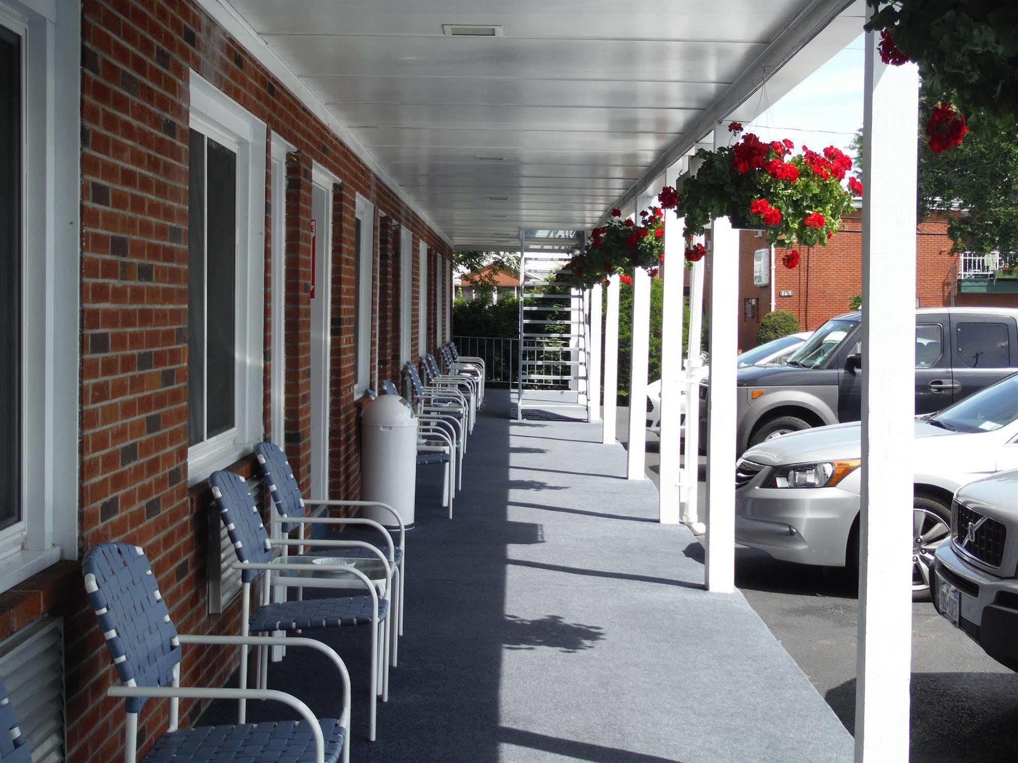 The Springs Motel Saratoga Springs Exteriör bild